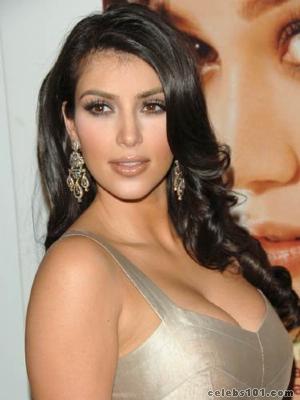 Kim Kardashian denies profiting from TV wedding