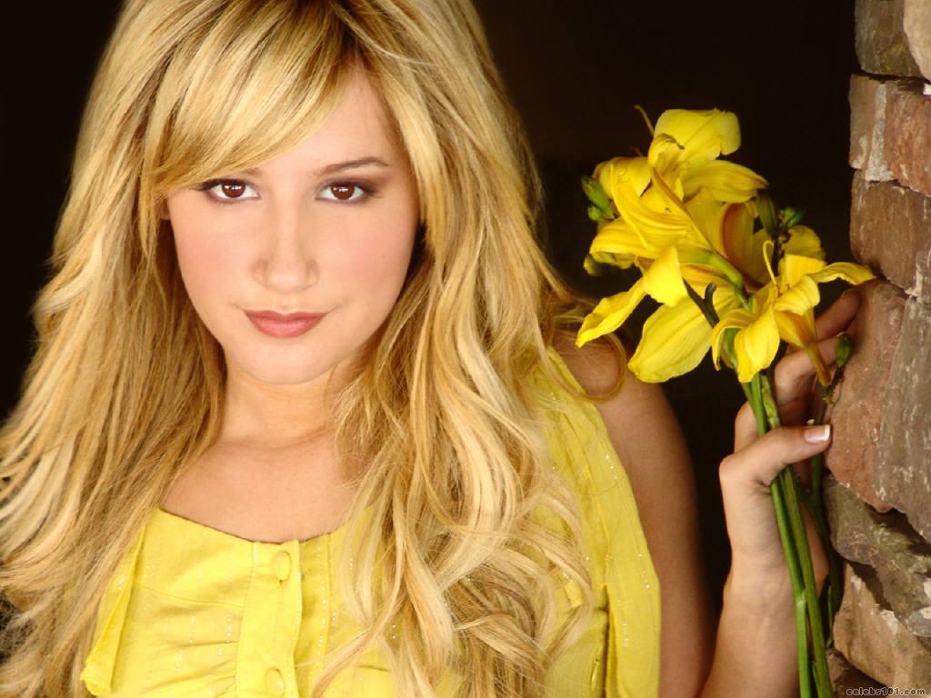 ashley tisdale wallpaper