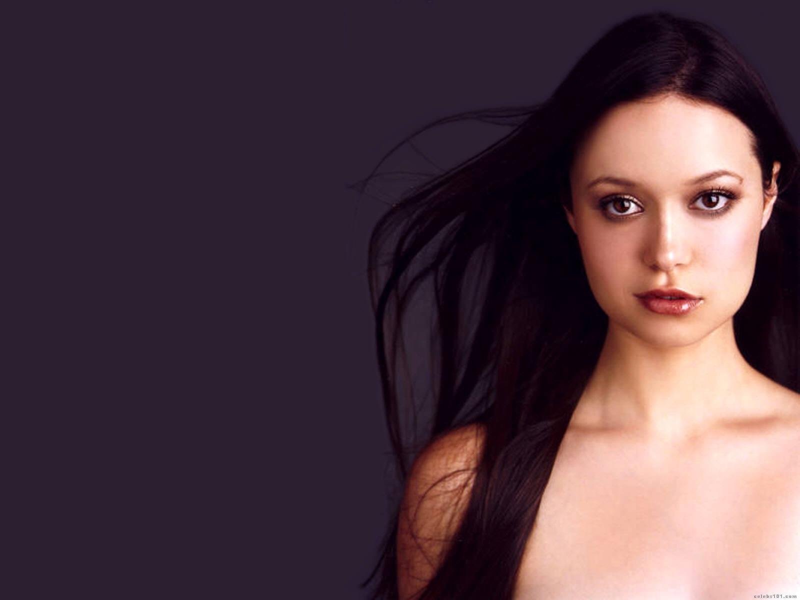 Summer Glau High Quality Wallpaper Size 1600x1200 Of Summer Glau Wallpaper 