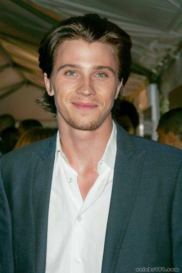 Next photo of Garrett Hedlund