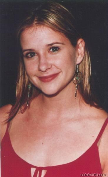 Kellie Martin - High quality image size 367x600 of kellie martin photo 74