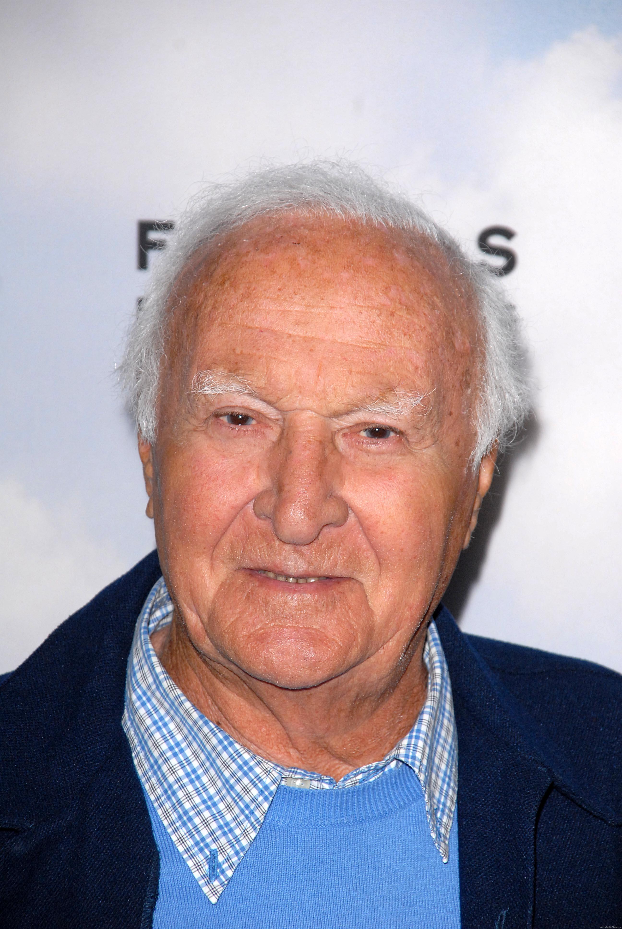 Robert Loggia big